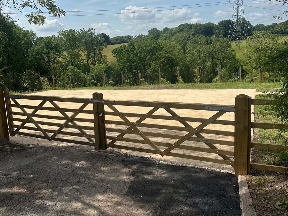 New vineyard entrance and parking transformation